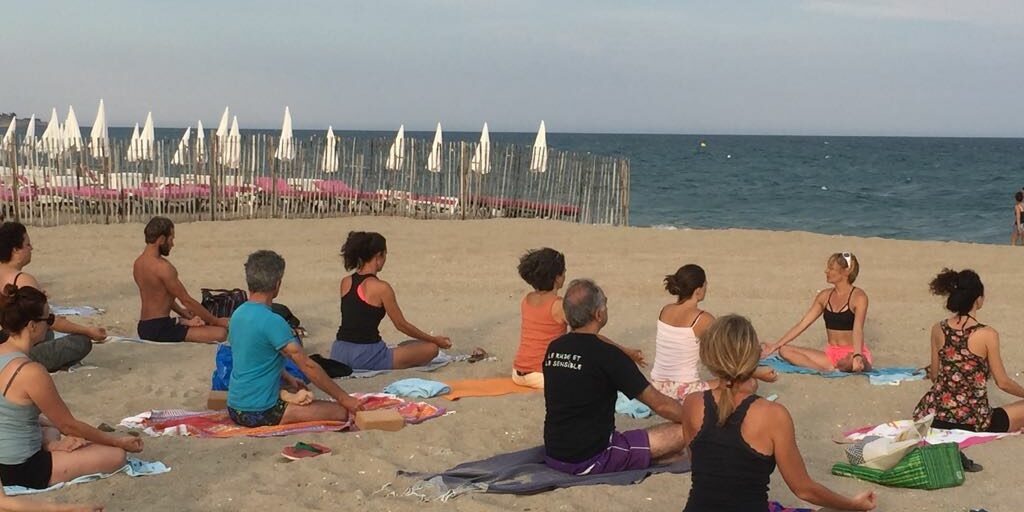 Cours de Yoga sur la plage