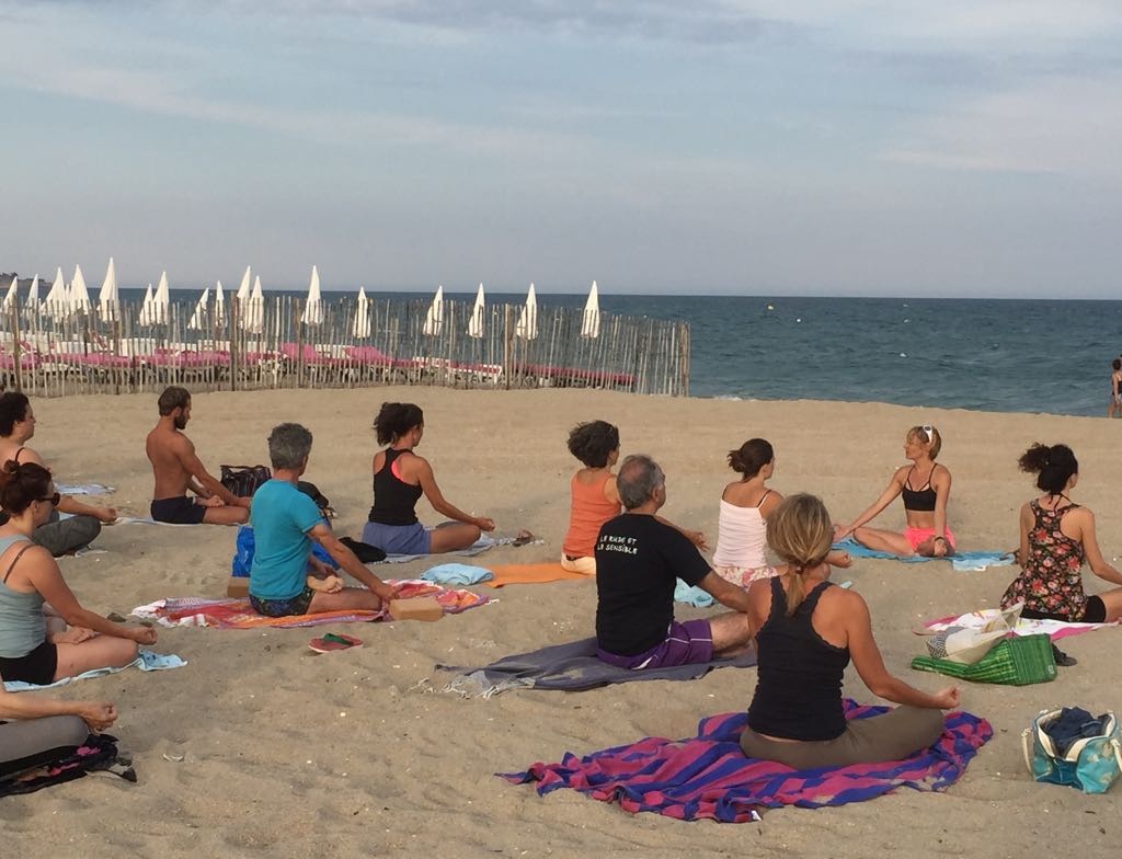 Cours de Yoga sur la plage